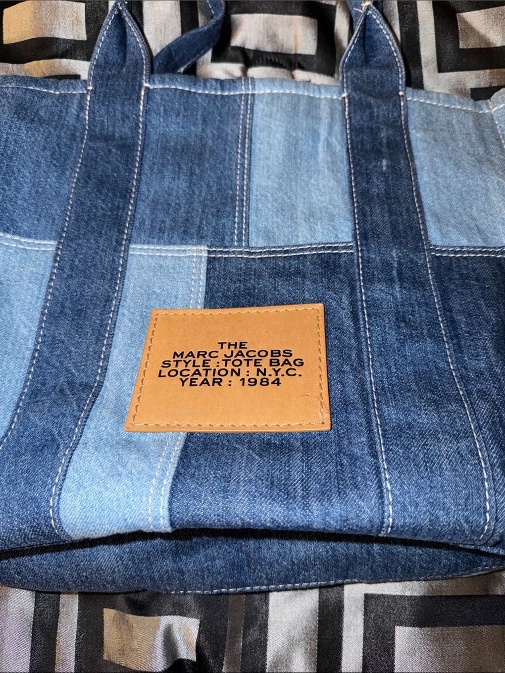 Marc Jacobs Large Blue Patchwork Denim Tote with Logo - Picture 3 of 8